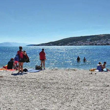 Pet Friendly In Prgomet With Kitchen * Labin (Dalmatia)